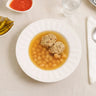 Caldo de carne con garbanzos